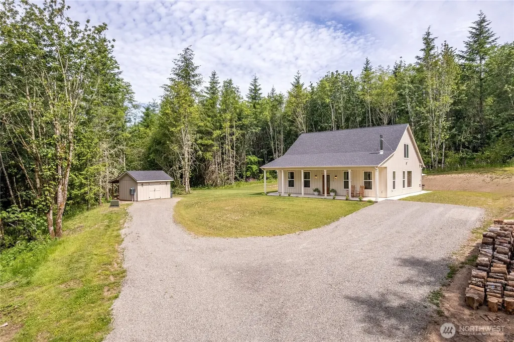 1013 N Bodine Road Kelso WA 98626