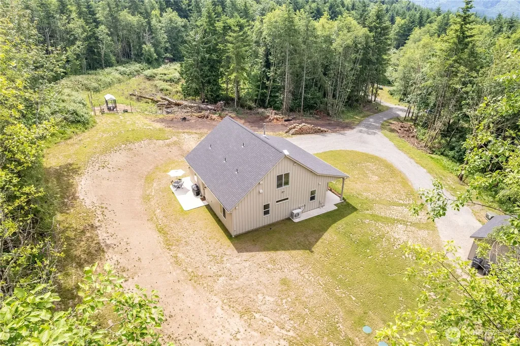 1013 N Bodine Road Kelso WA 98626