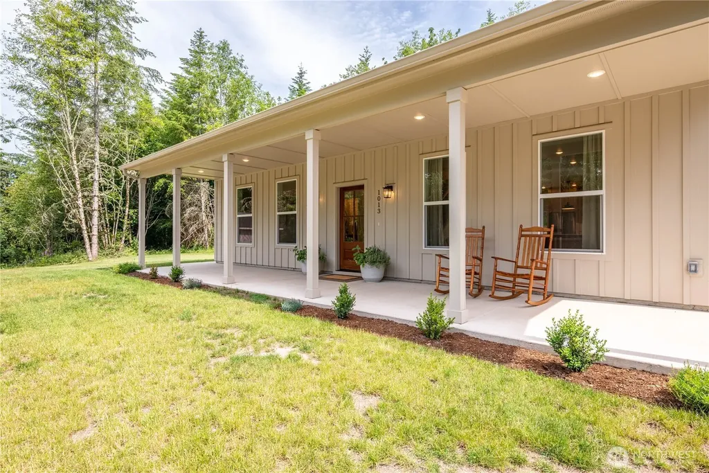 1013 N Bodine Road Kelso WA 98626