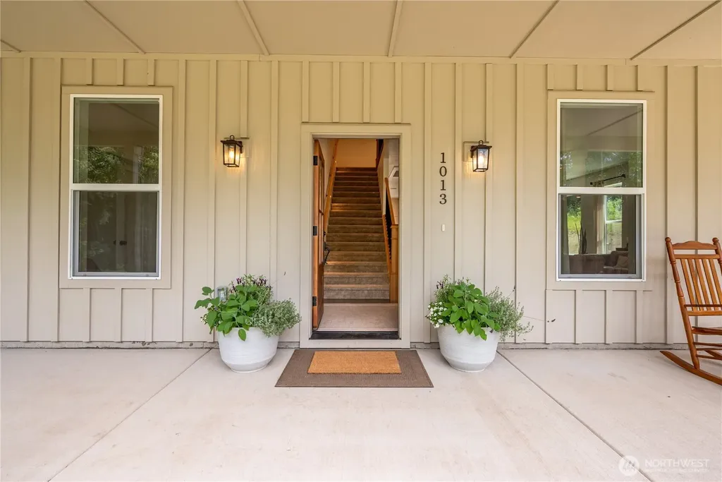1013 N Bodine Road Kelso WA 98626