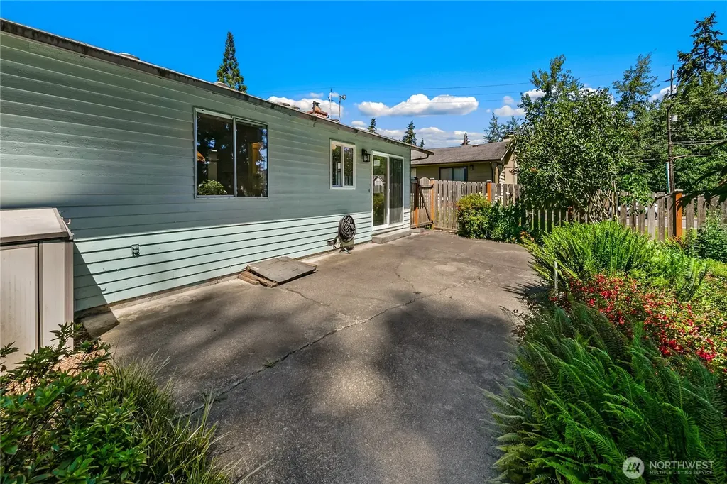 20813 53rd Avenue W Lynnwood WA 98036