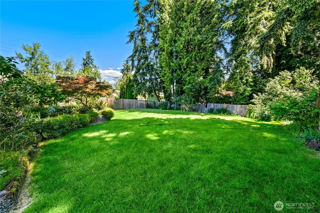 20813 53rd Avenue W Lynnwood WA 98036