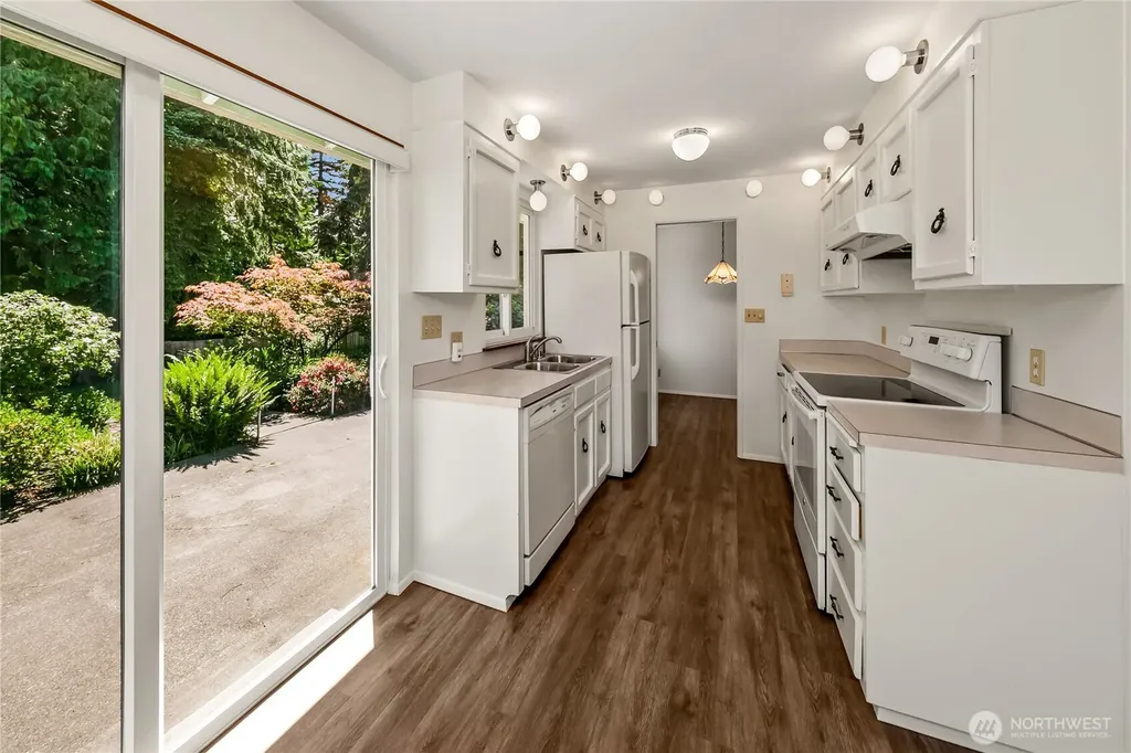 20813 53rd Avenue W Lynnwood WA 98036