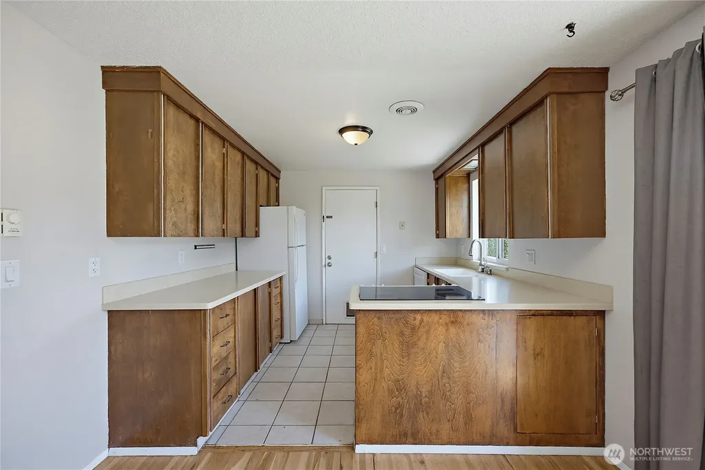 4616 S Burkhart Drive Tacoma WA 98409