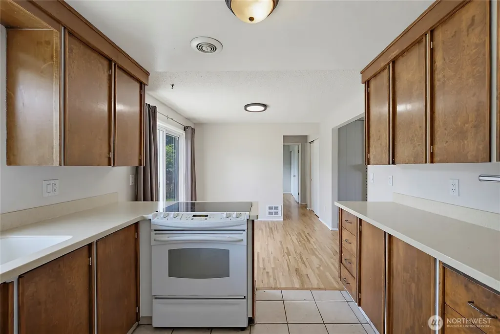 4616 S Burkhart Drive Tacoma WA 98409