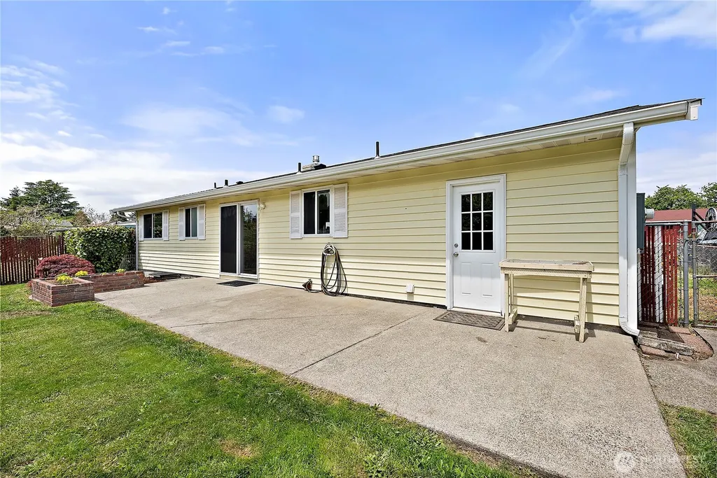 4616 S Burkhart Drive Tacoma WA 98409