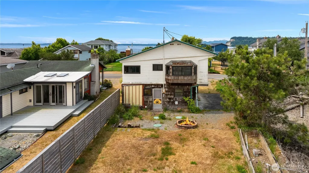 2403 Sunlight Beach Road Clinton WA 98236