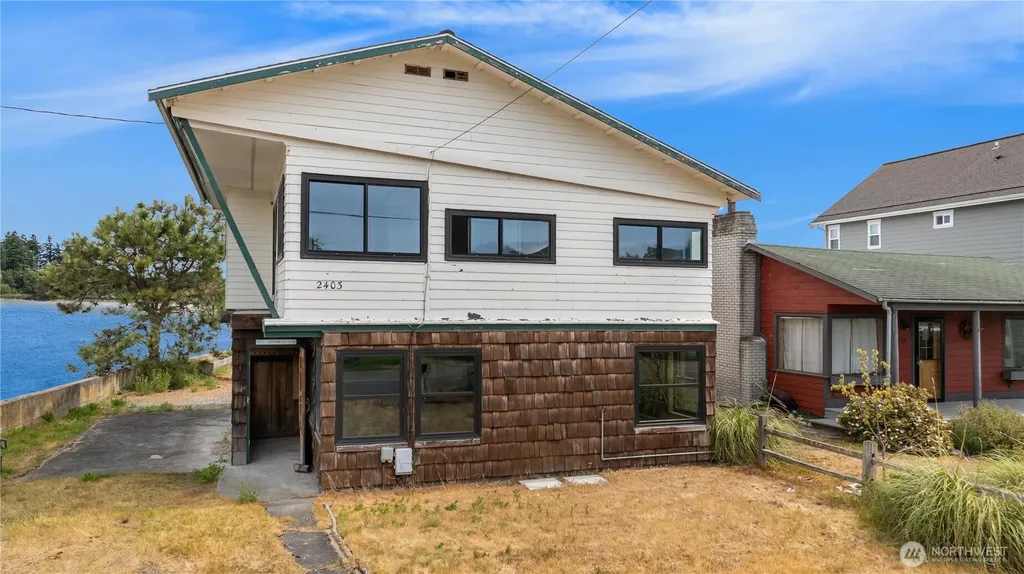2403 Sunlight Beach Road Clinton WA 98236
