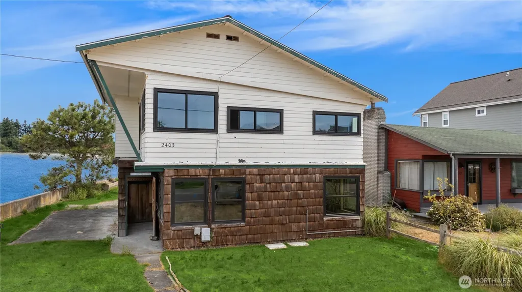 2403 Sunlight Beach Road Clinton WA 98236