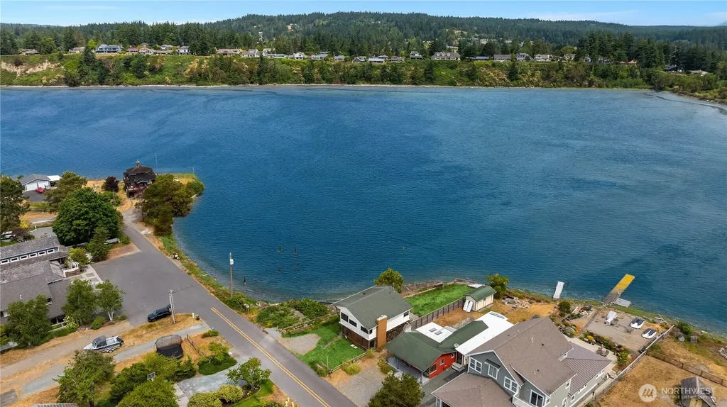2403 Sunlight Beach Road Clinton WA 98236