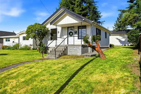 1608 Cedar Street Everett WA 98201