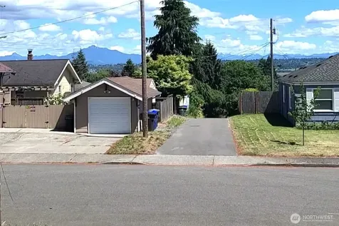 1608 Cedar Street Everett WA 98201