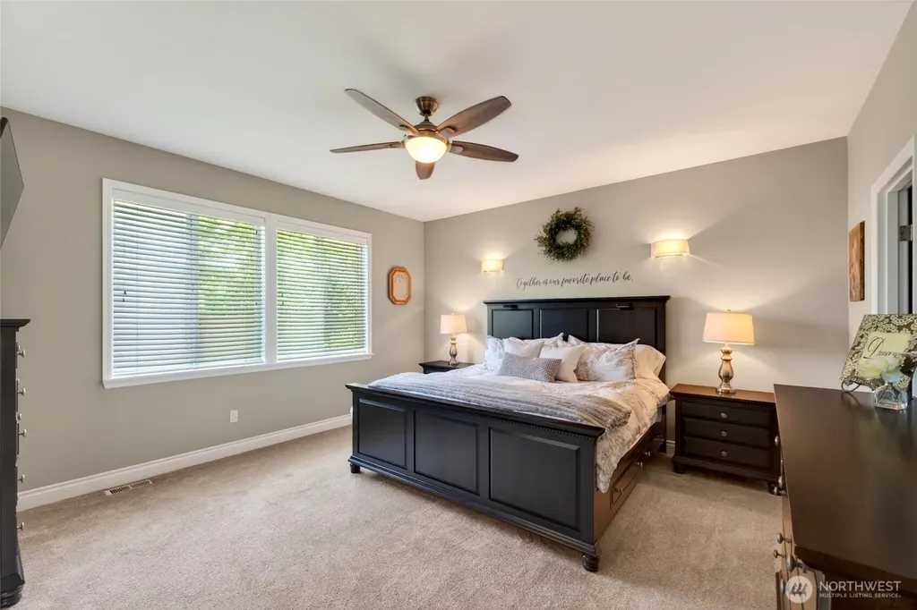 32 Mount Rainier Loop E Bonney Lake WA 98391