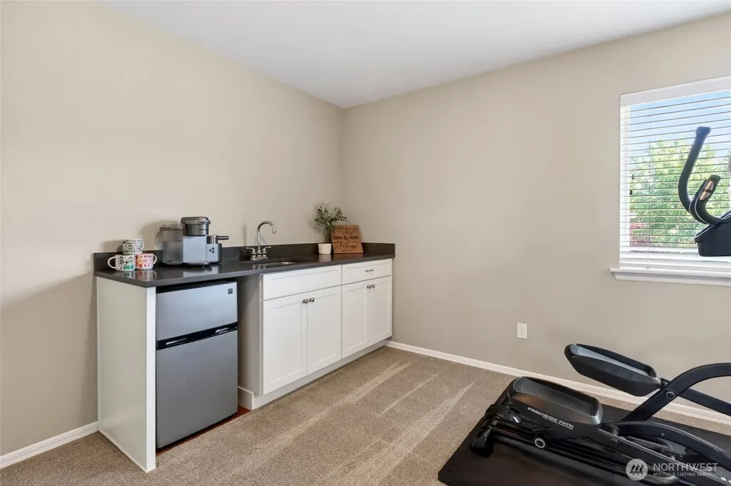 32 Mount Rainier Loop E Bonney Lake WA 98391