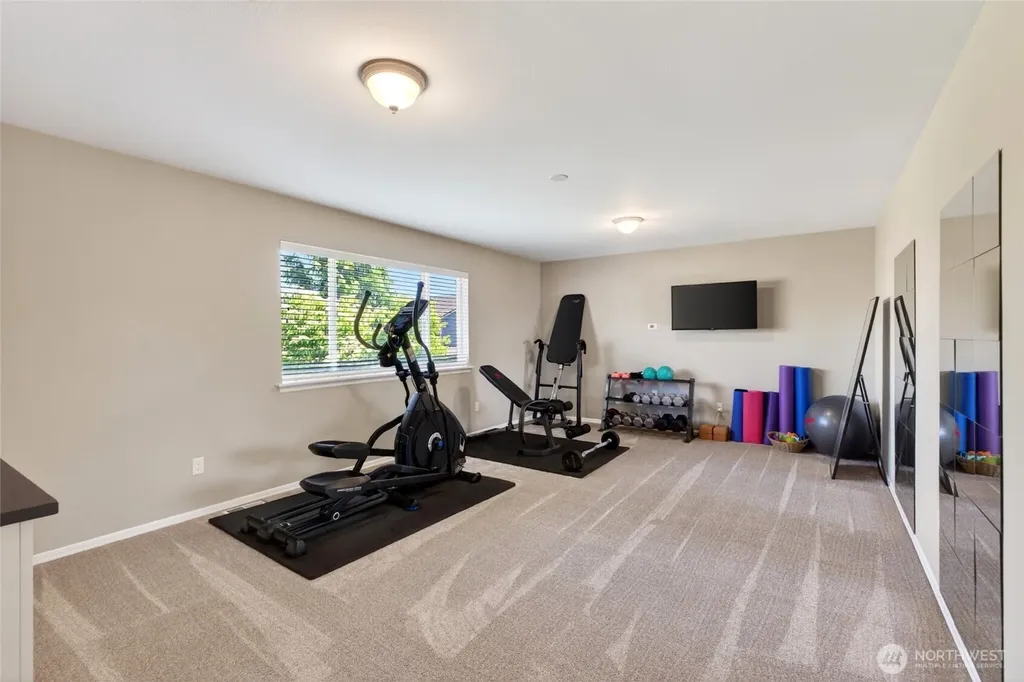 32 Mount Rainier Loop E Bonney Lake WA 98391