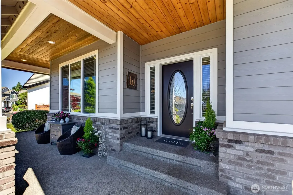 32 Mount Rainier Loop E Bonney Lake WA 98391
