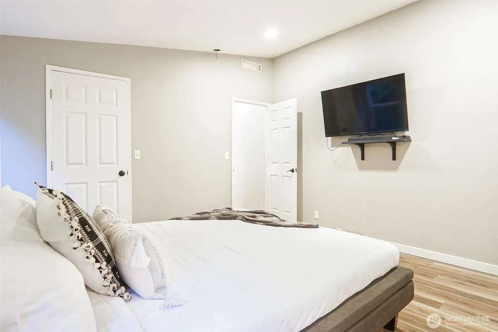 4454 Mosquito Lake Road Deming WA 98244
