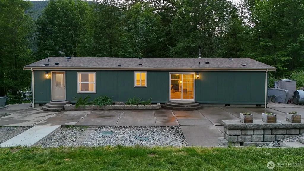 4454 Mosquito Lake Road Deming WA 98244