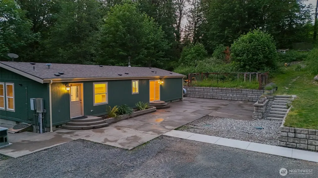4454 Mosquito Lake Road Deming WA 98244
