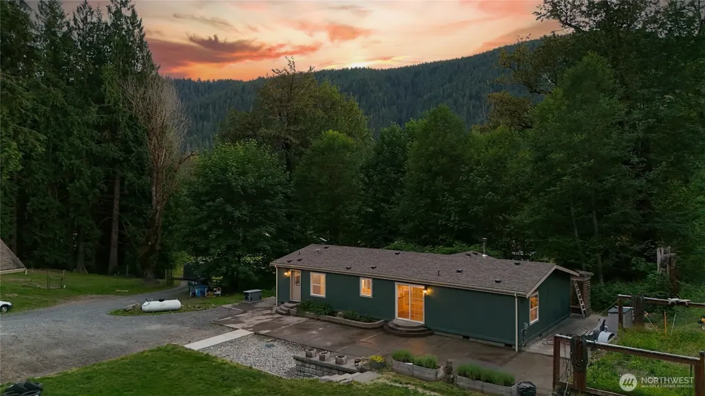 4454 Mosquito Lake Road Deming WA 98244
