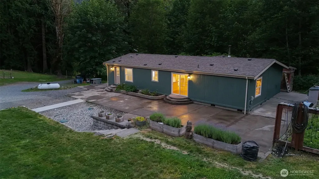 4454 Mosquito Lake Road Deming WA 98244