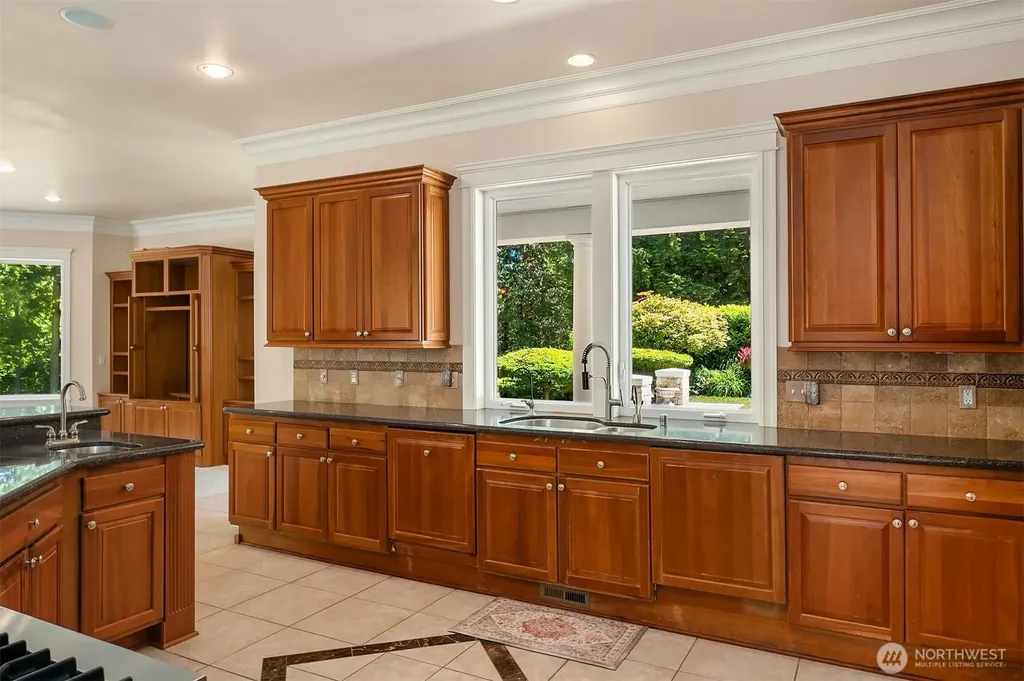 24315 149th Avenue SE Woodinville WA 98077
