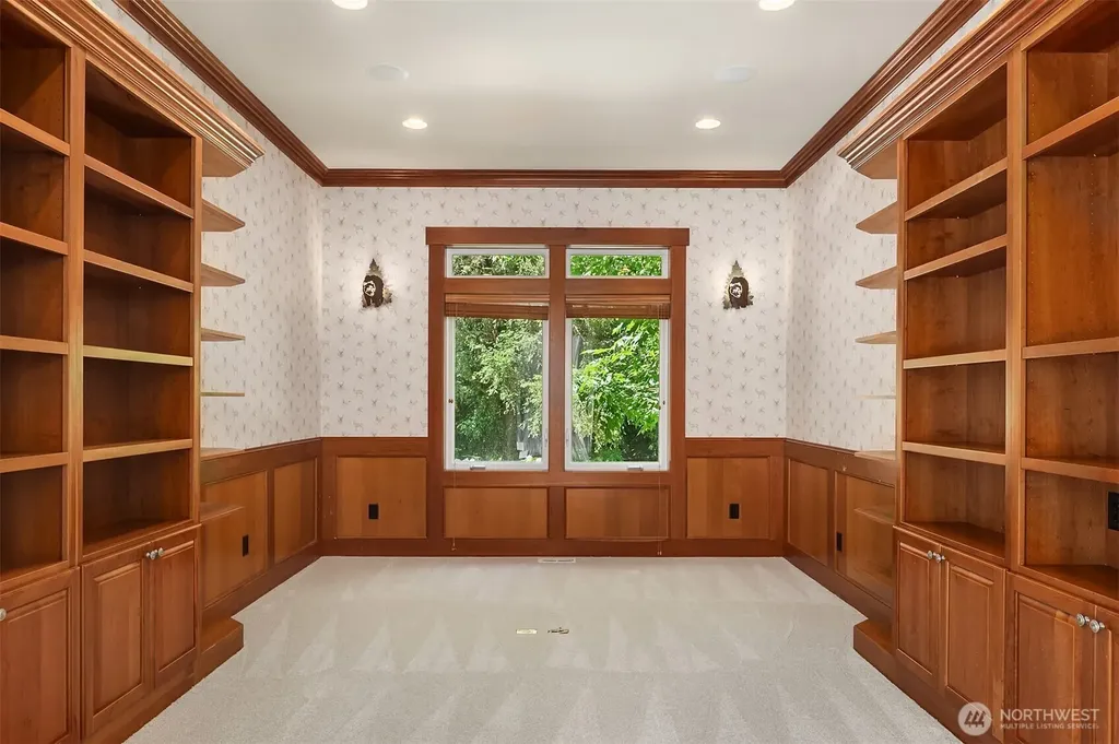 24315 149th Avenue SE Woodinville WA 98077