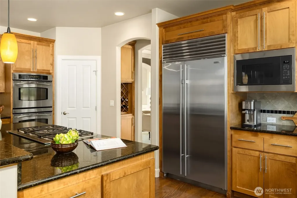 27520 SE 31st Place Sammamish WA 98075