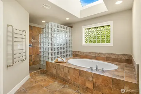 27520 SE 31st Place Sammamish WA 98075
