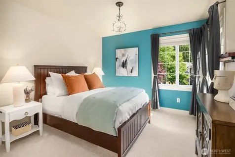 27520 SE 31st Place Sammamish WA 98075