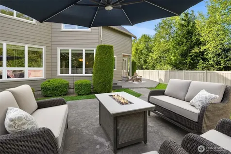 27520 SE 31st Place Sammamish WA 98075
