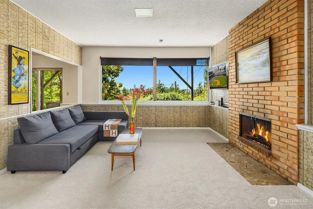 4977 19th Avenue S Seattle WA 98108