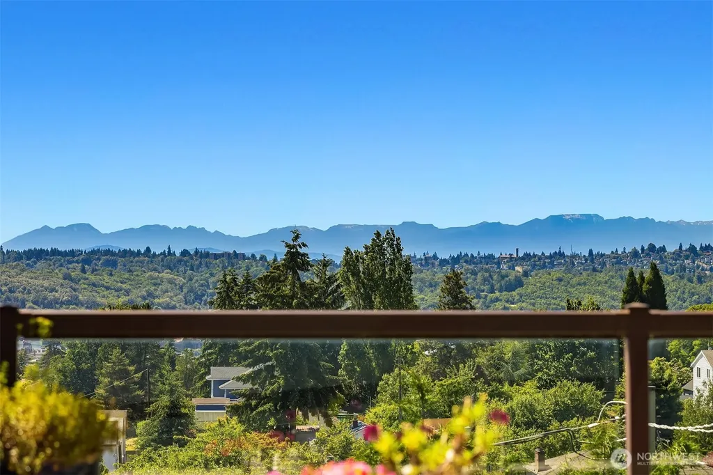 4977 19th Avenue S Seattle WA 98108
