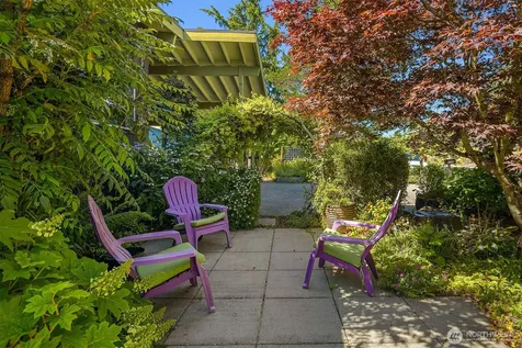4977 19th Avenue S Seattle WA 98108