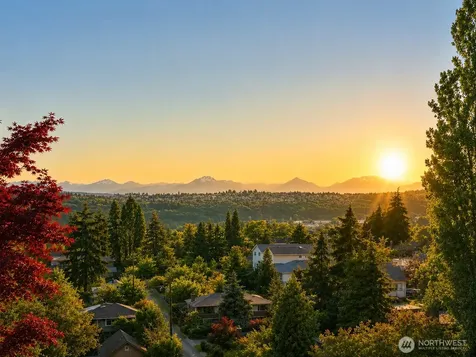 4977 19th Avenue S Seattle WA 98108