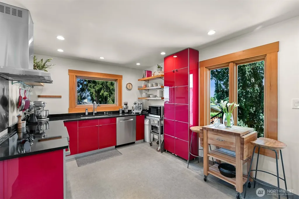 221 N Garden Bellingham WA 98225