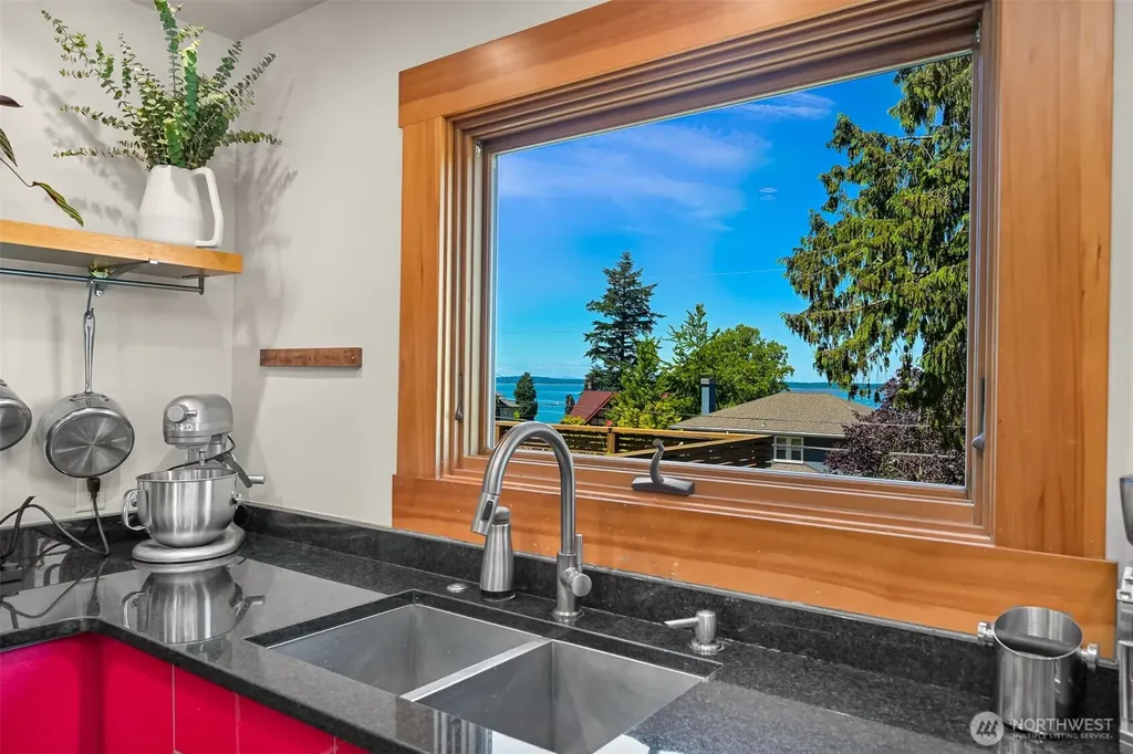 221 N Garden Bellingham WA 98225