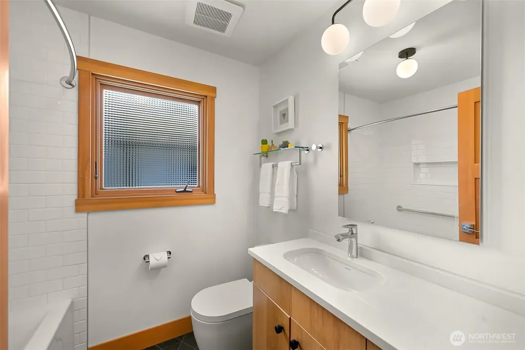 221 N Garden Bellingham WA 98225