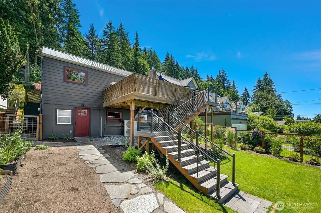 221 N Garden Bellingham WA 98225