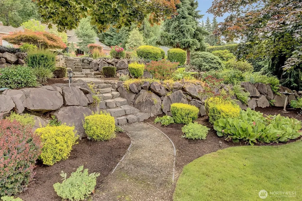 13935 209th Avenue NE Woodinville WA 98077