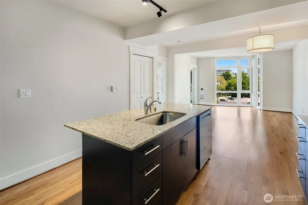 699 John Street Seattle WA 98109