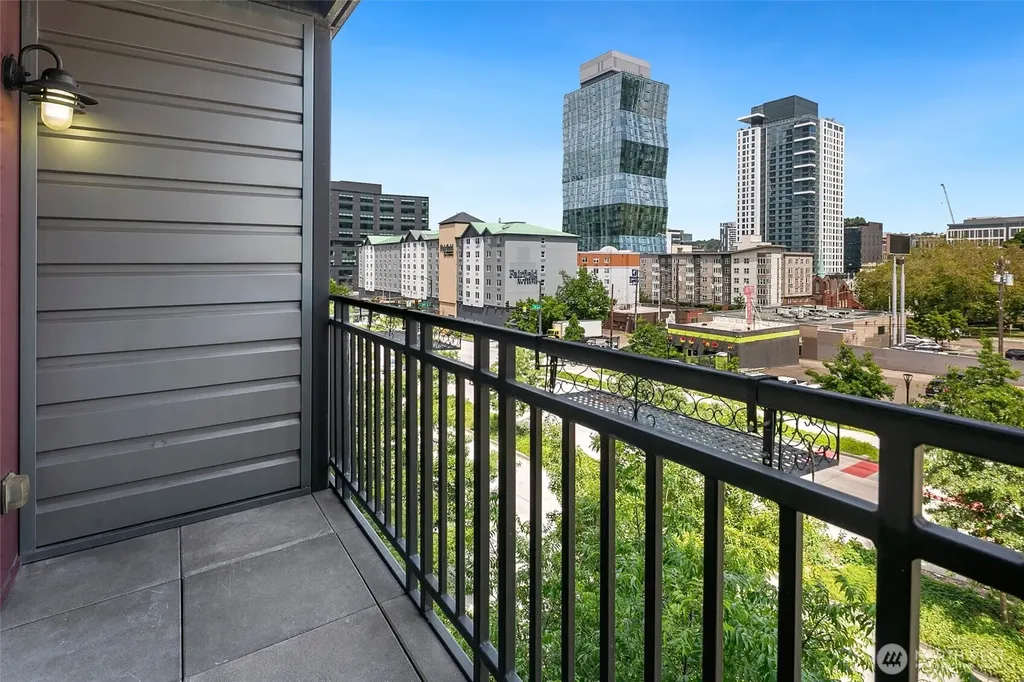699 John Street Seattle WA 98109