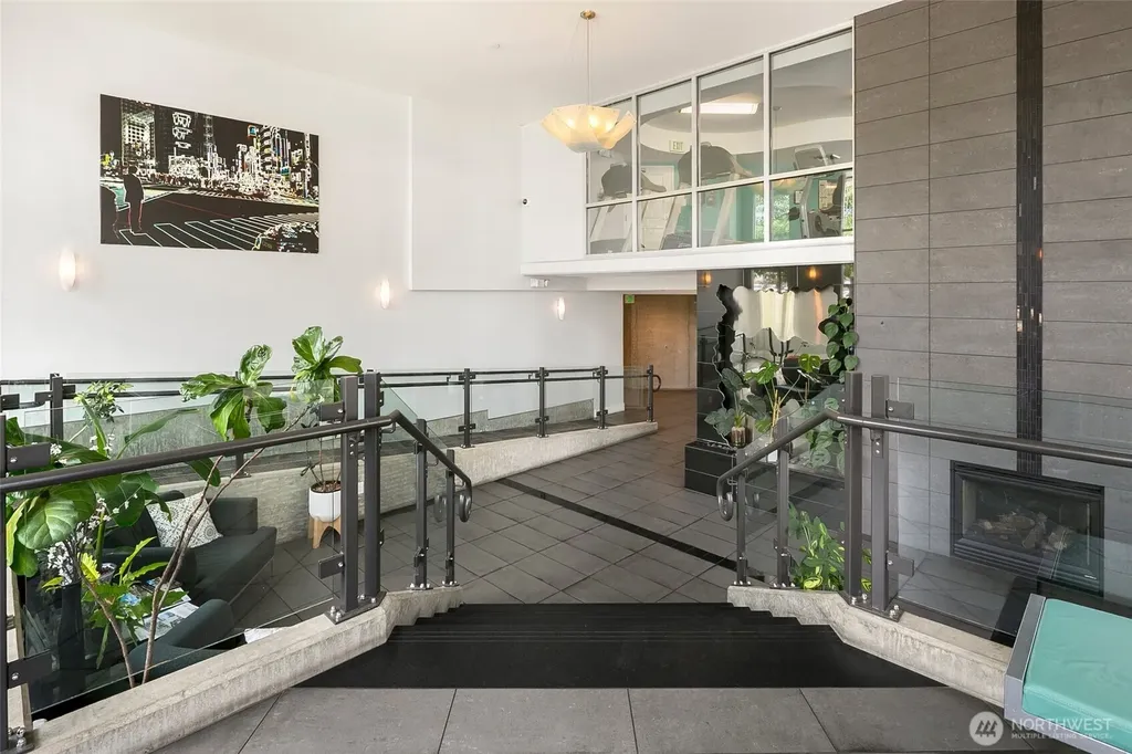 699 John Street Seattle WA 98109