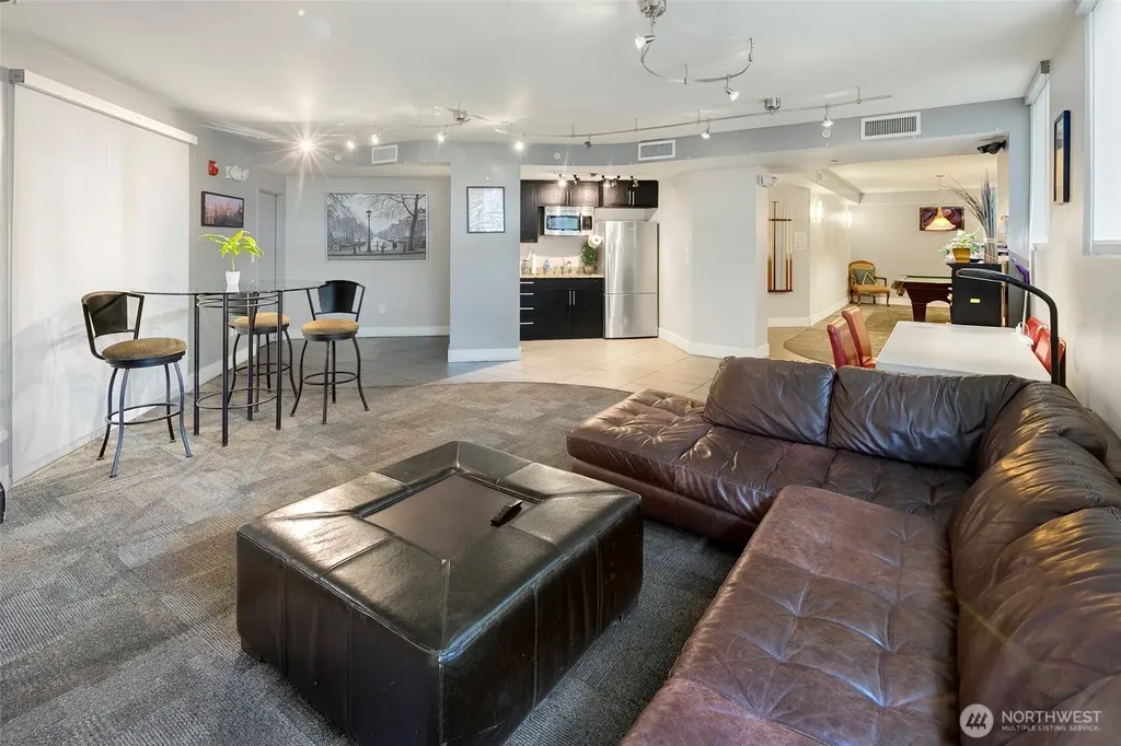 699 John Street Seattle WA 98109
