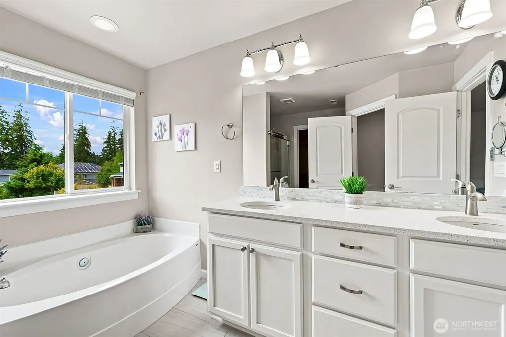 9339 Balata Court NE Lacey WA 98516