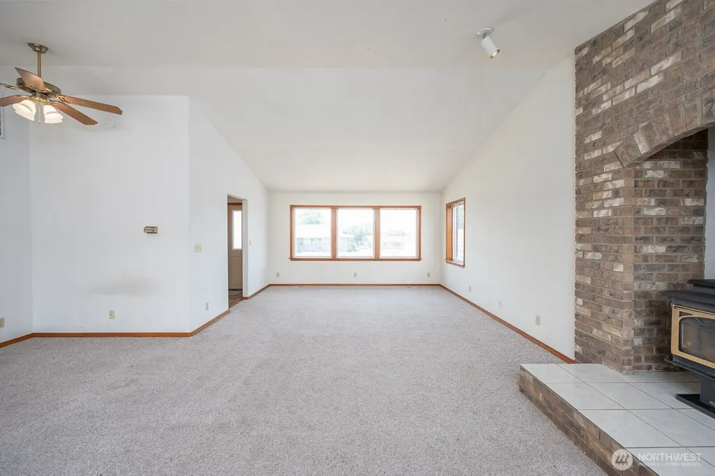 1539 S Bailey Moses Lake WA 98837