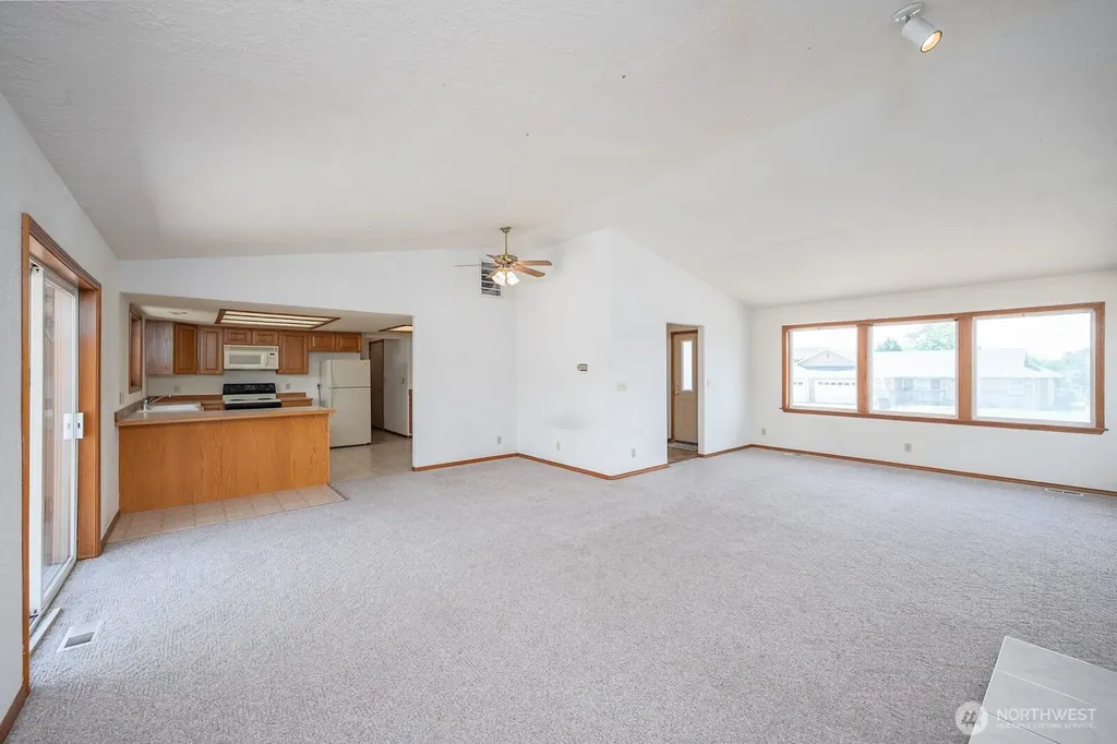 1539 S Bailey Moses Lake WA 98837