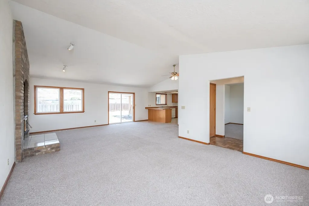 1539 S Bailey Moses Lake WA 98837