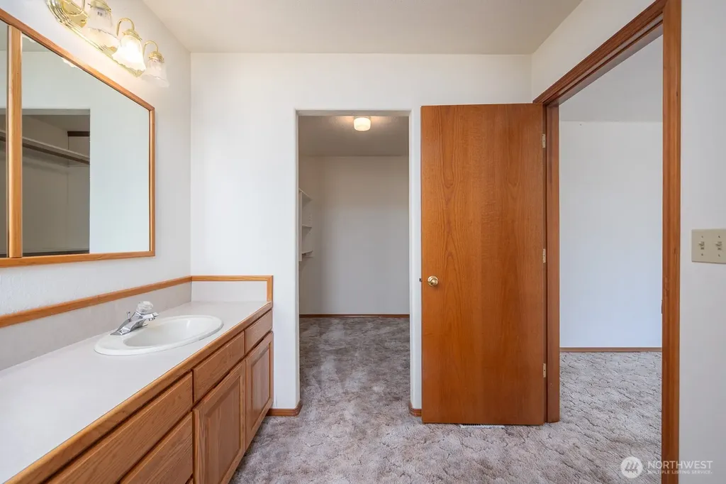 1539 S Bailey Moses Lake WA 98837