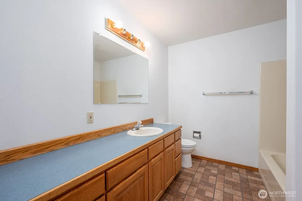1539 S Bailey Moses Lake WA 98837